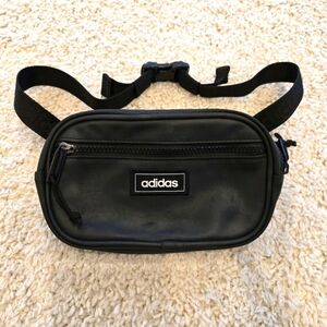 Adidas Belt Bag Adjustable Strap Crossbody Lightweight Travel Vacation Active